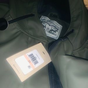 NEW levi strauss olive green rain jacket